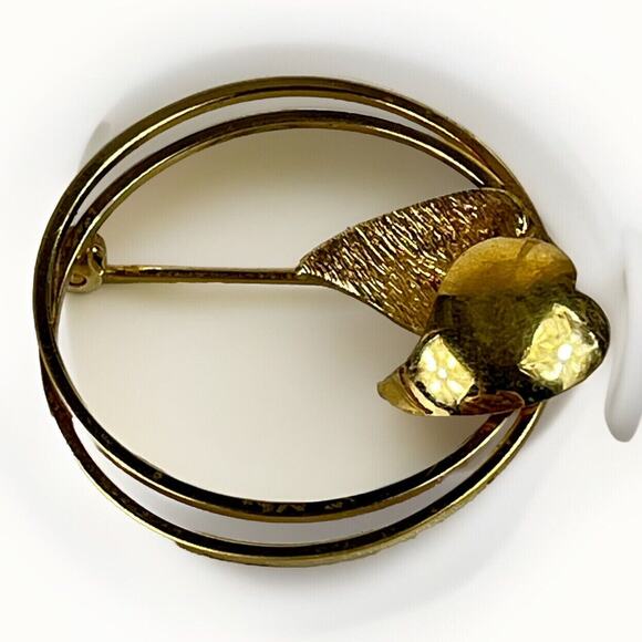 Beautiful 10K Yellow Gold Filled Brooch Pin - Circle Pin Flowers Leaves Pin VTG - Picture 1 of 9